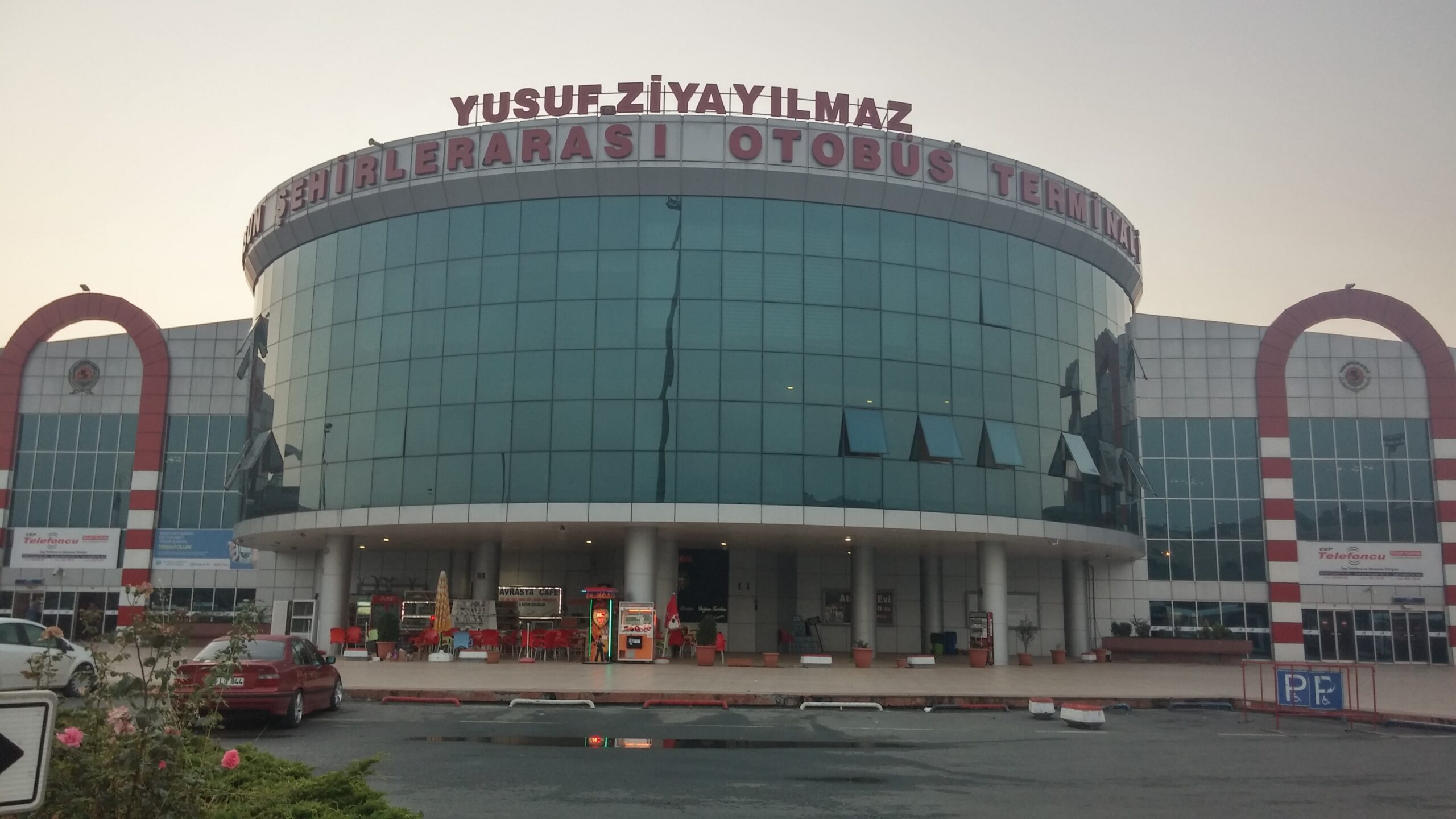 Samsun Otogar Yusuf Ziya Yılmaz Şehirlerarası Otobüs Terminali ön cephesi